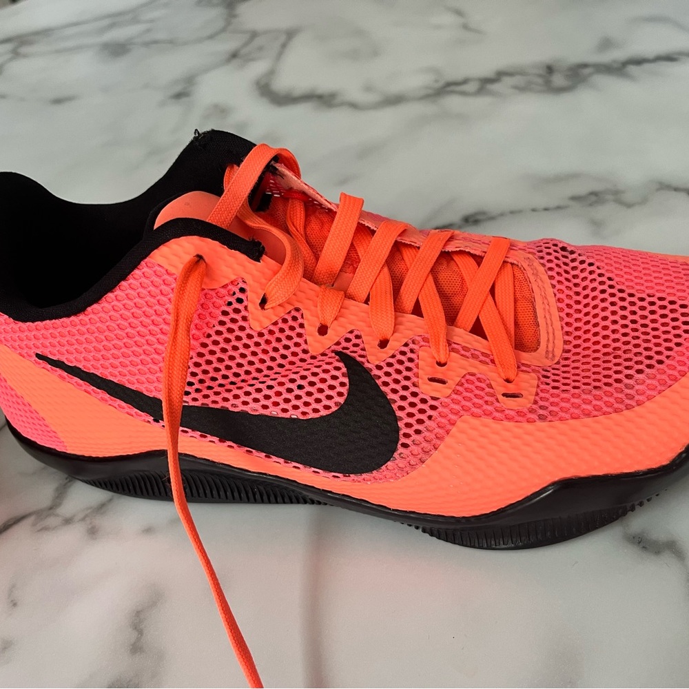 kobe 11 Barcelona basketball shoe - Picture 7 of 7